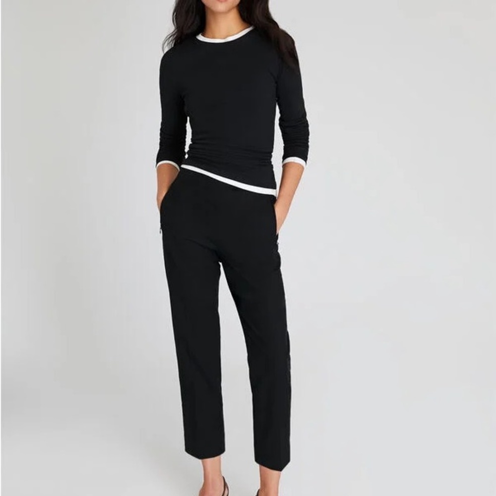 Club Monaco cropped cigarette pants in size 4